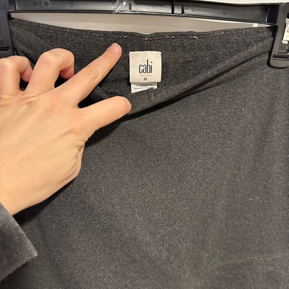 Cabi M’Leggings in Charcoal - Picture 3 of 4